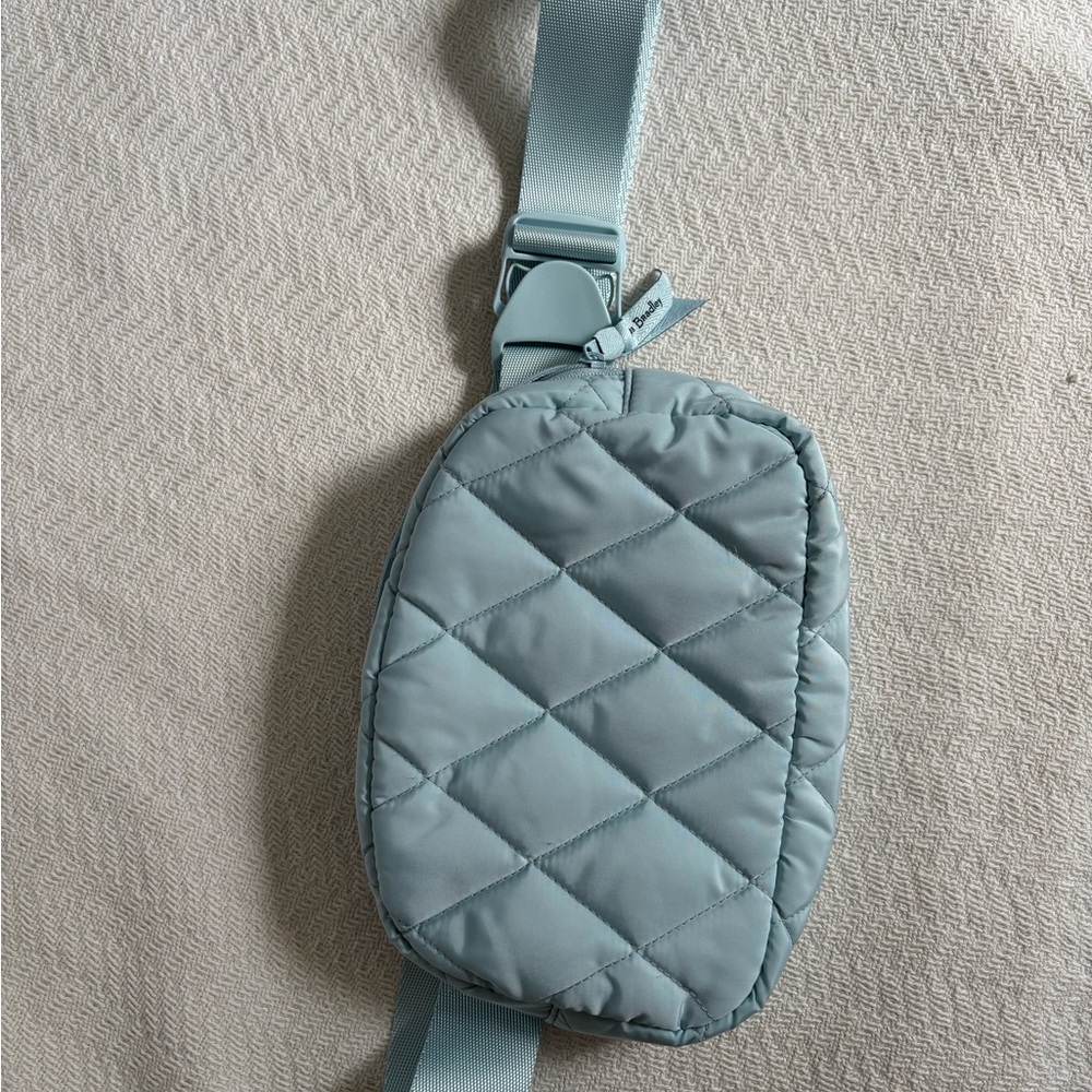 Vera Bradley Light Blue Belt Bag Fanny Pack Quilted - Picture 7 of 7